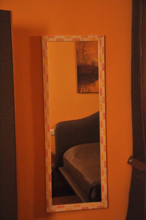 B&B Al Canto Del Cavour Pistoia Oda fotoğraf
