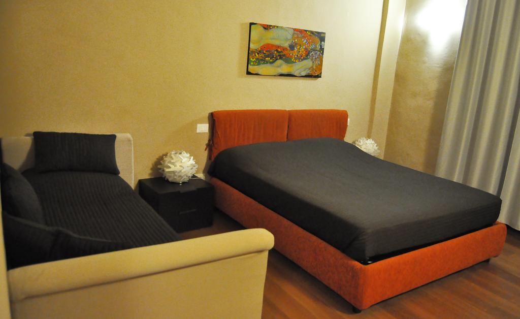 B&B Al Canto Del Cavour Pistoia Oda fotoğraf