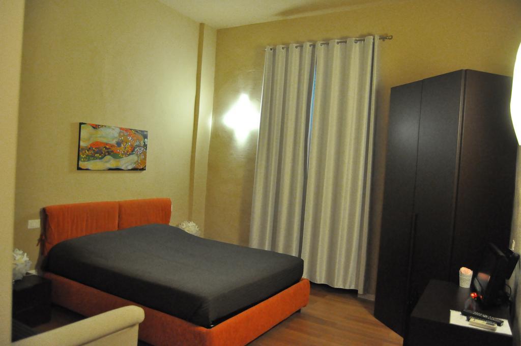B&B Al Canto Del Cavour Pistoia Oda fotoğraf